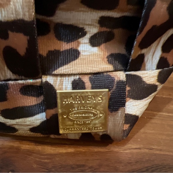 Harvey Seatbelt Leopard Carriage Ring Bag. Bag is like brand new. - Picture 6 of 11